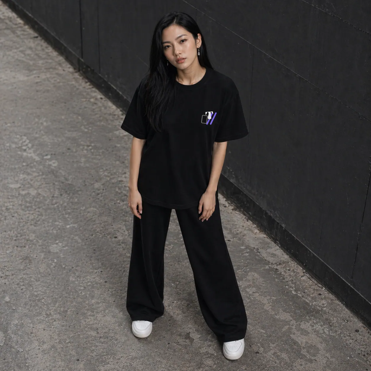 Genesis Boxy Tee — black, front